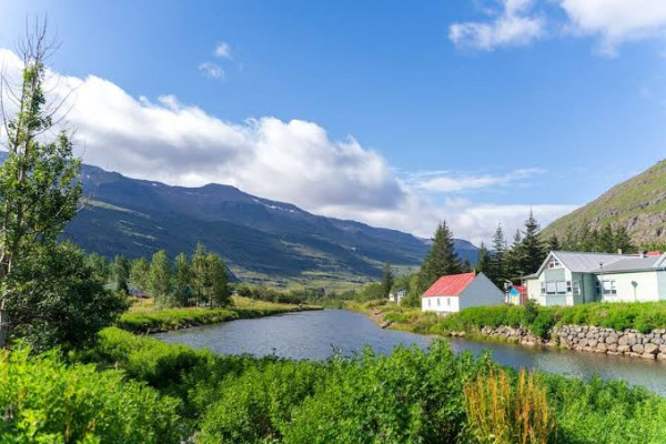 10 Negara Paling Cocok untuk Solo Traveling, Aman dan Ramah Wisatawan
