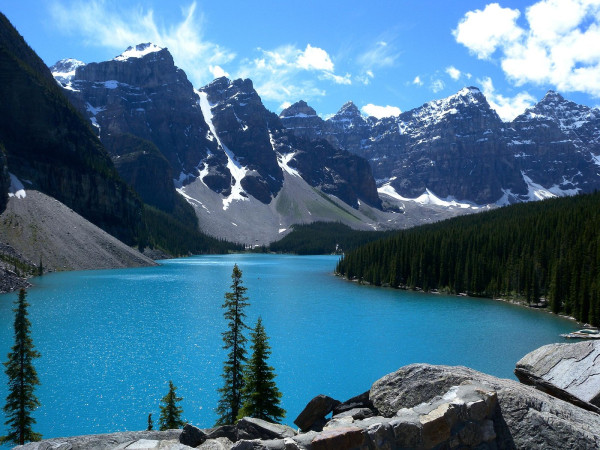 10 Negara Paling Cocok untuk Solo Traveling, Aman dan Ramah Wisatawan