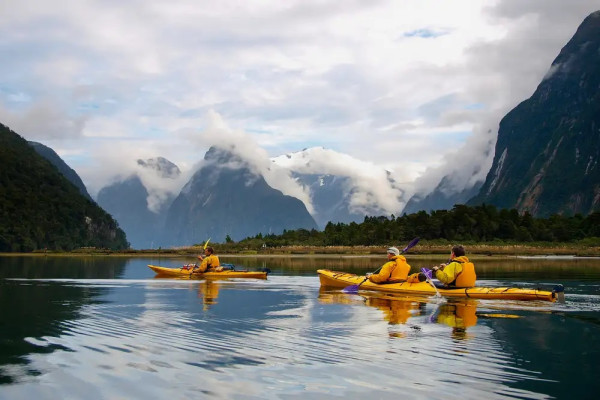 10 Negara Paling Cocok untuk Solo Traveling, Aman dan Ramah Wisatawan